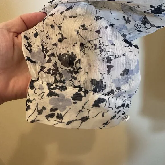 Philosophy Blouse Women’s Medium Sheer Floral White With Blue Flowers Sheer - Picture 6 of 14